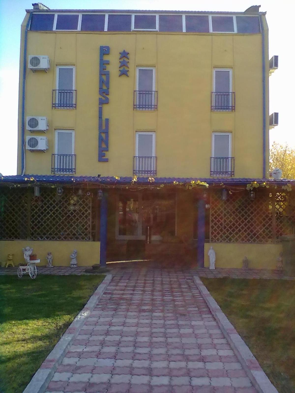 Pensiunea Raffael Otopeni Exterior foto