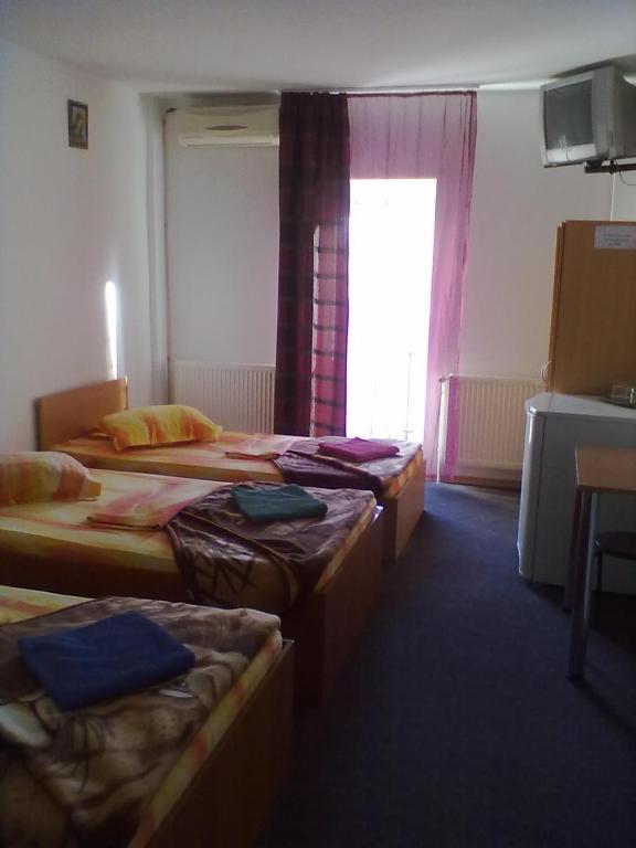 Pensiunea Raffael Otopeni Zimmer foto